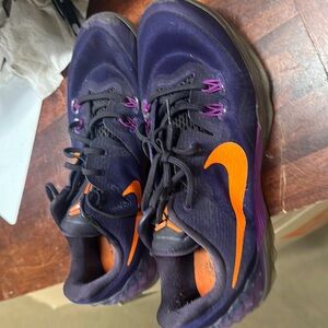 Nike Used Sneakers Very Good Condition